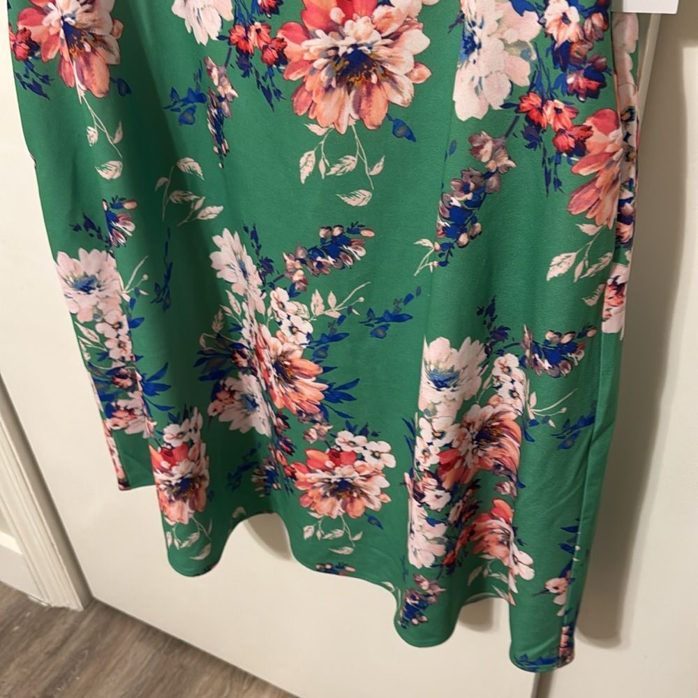 NWT London Times Women's V-Neck Flare Dress Guest of Garden Party Floral Fun - Picture 6 of 15